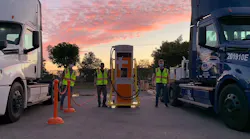 Dtna Electric Trucks Charging With People 5f3bc0e010ce1