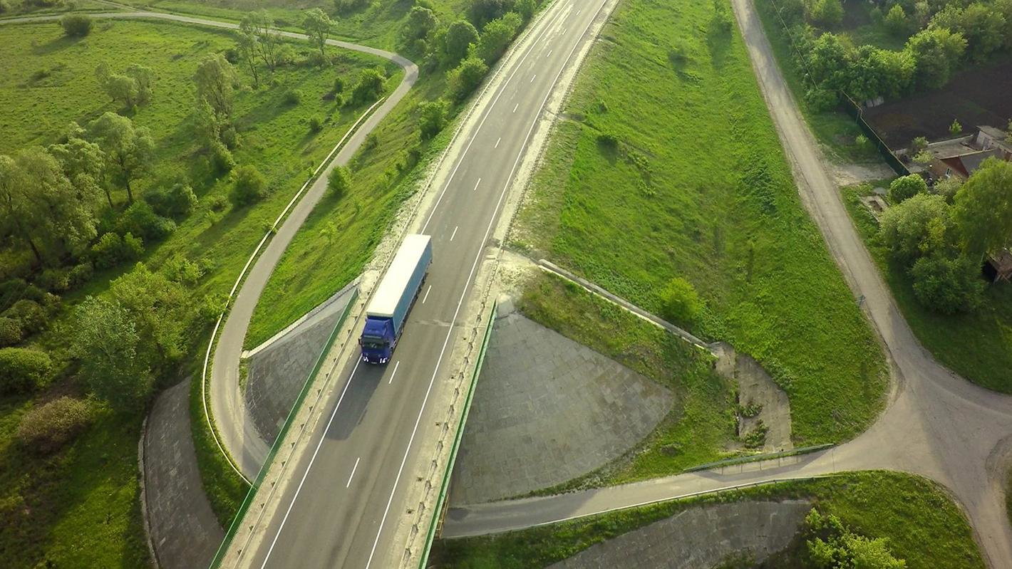 110818 Greenlots Volvo Lights 5fbbcac8aaf1c