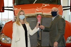 Kenworth 50680766346 0fcde05733 O Kenworth 50680766346 0fcde05733 O