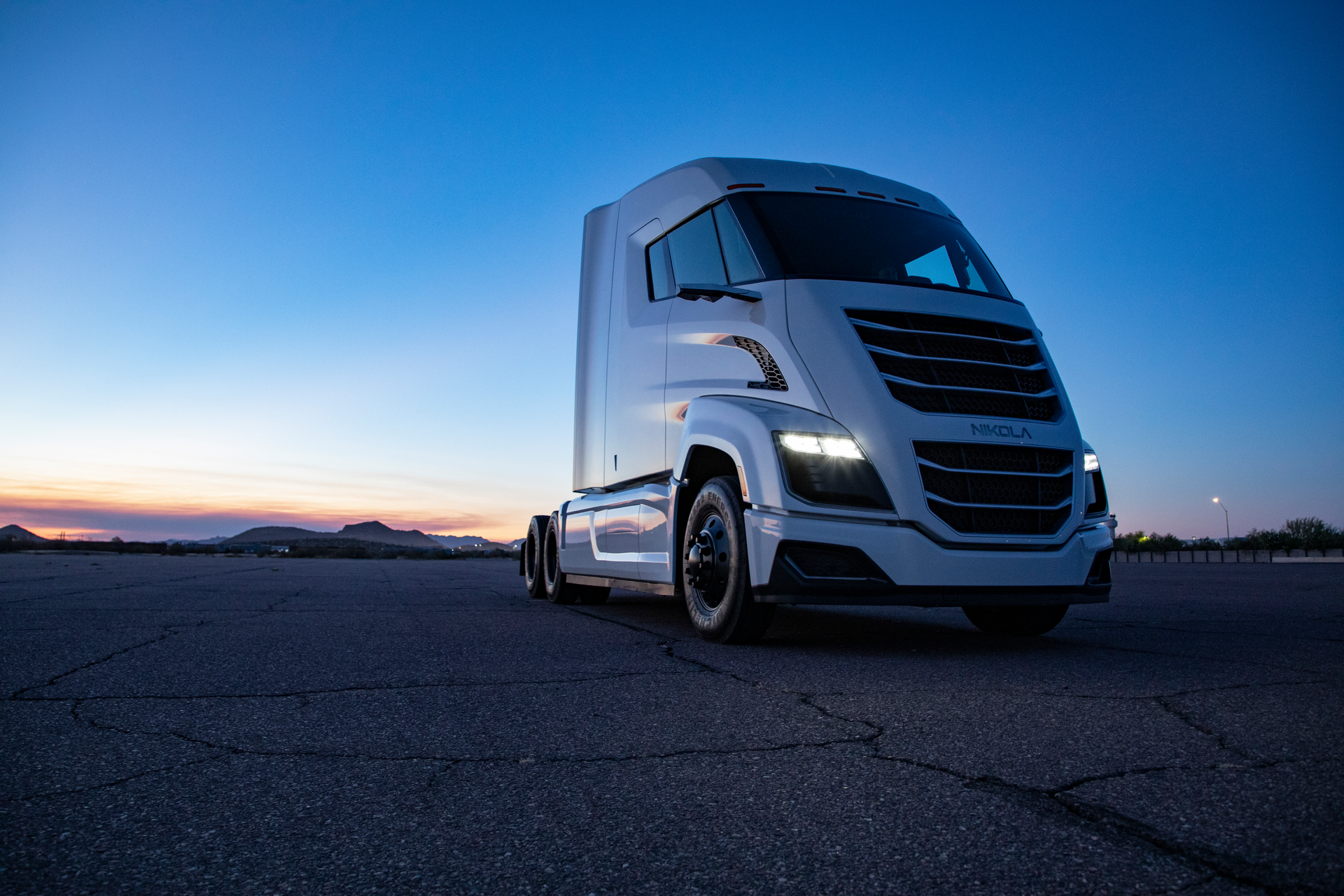 Nikola Two26 5fc5131492715 5fc79786d4b90