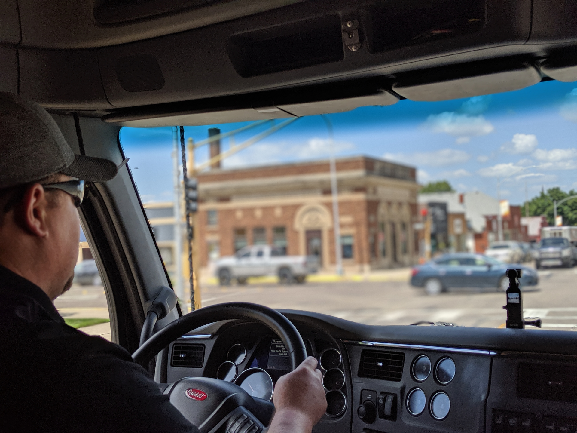 00100l Portrait 00100 Burst20190723134557330 Cover 6011914106d87