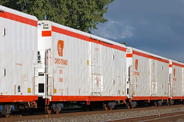 Lineage moves into reefer railcars | FleetOwner