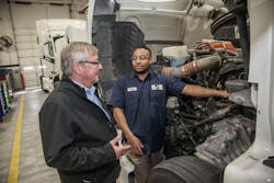 Rick Tapp, maintenance manager of Paccar Leasing, talks engine maintenance. Rick Tapp, maintenance manager of Paccar Leasing, talks engine maintenance.