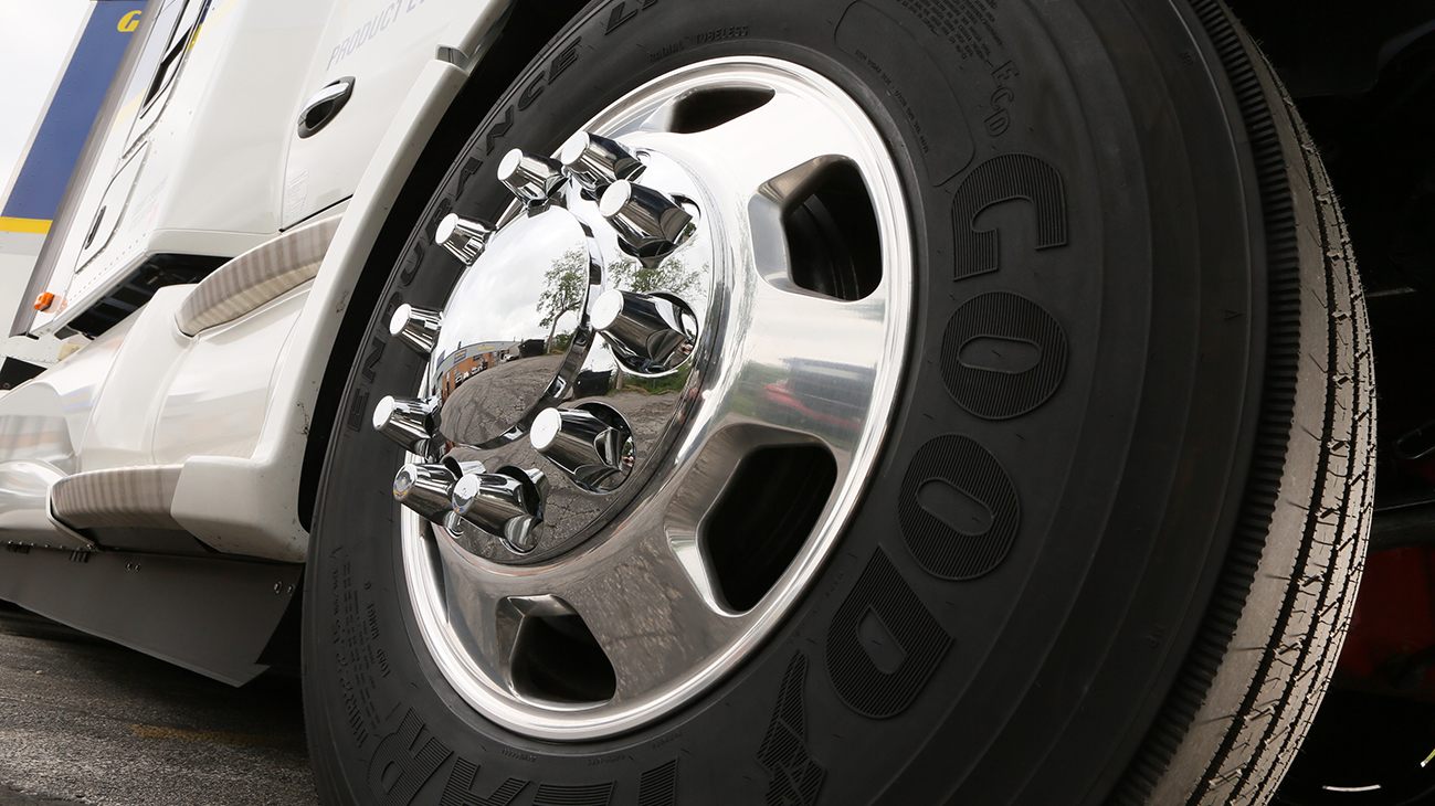 Fleetowner 32598 Link Goodyear Endurance Lhs Steer Tire Web 6033cca56b1fe