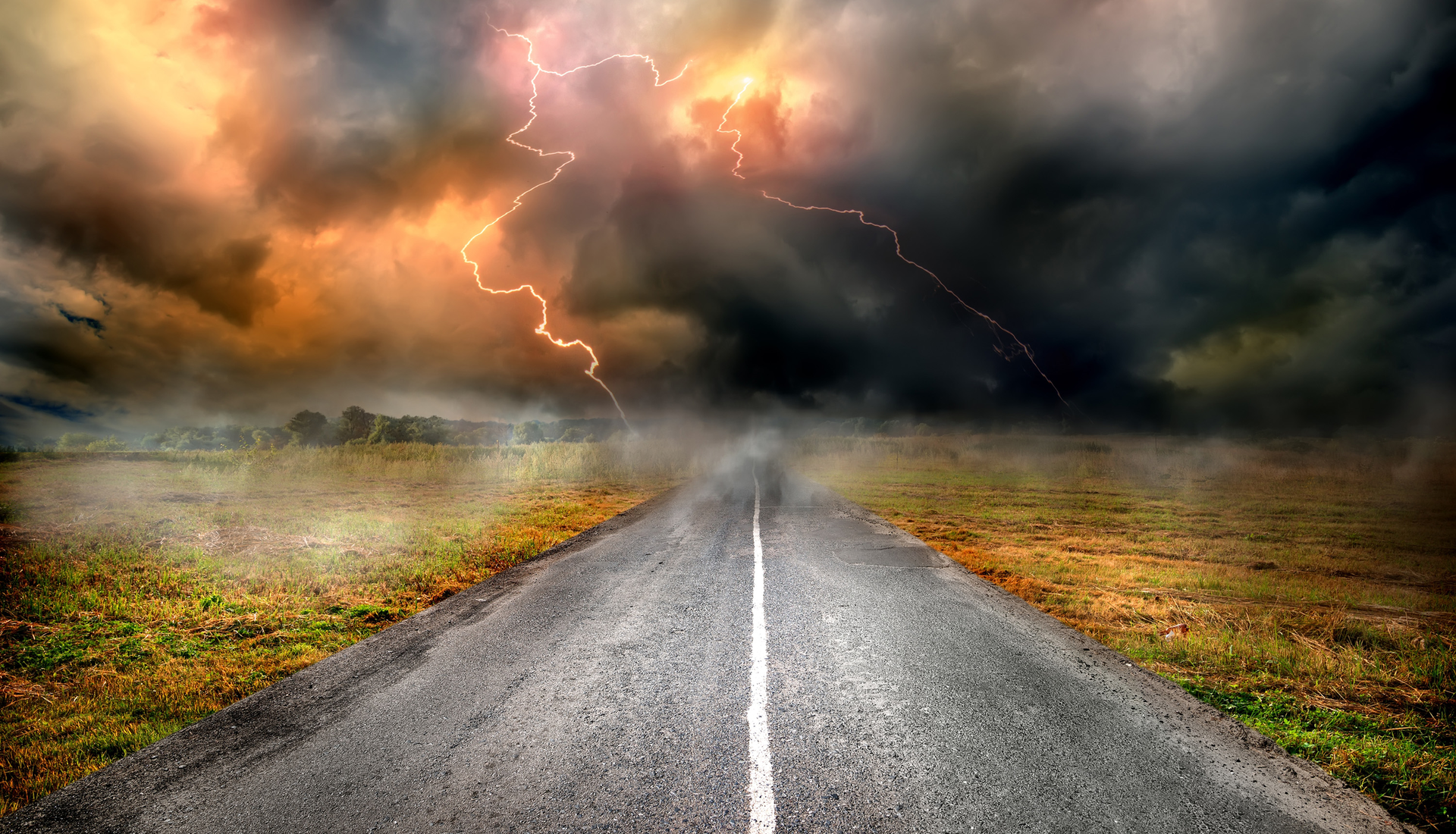 Sergii Kolesnyk Dreamstime Lightinign Road 606482b17a65c