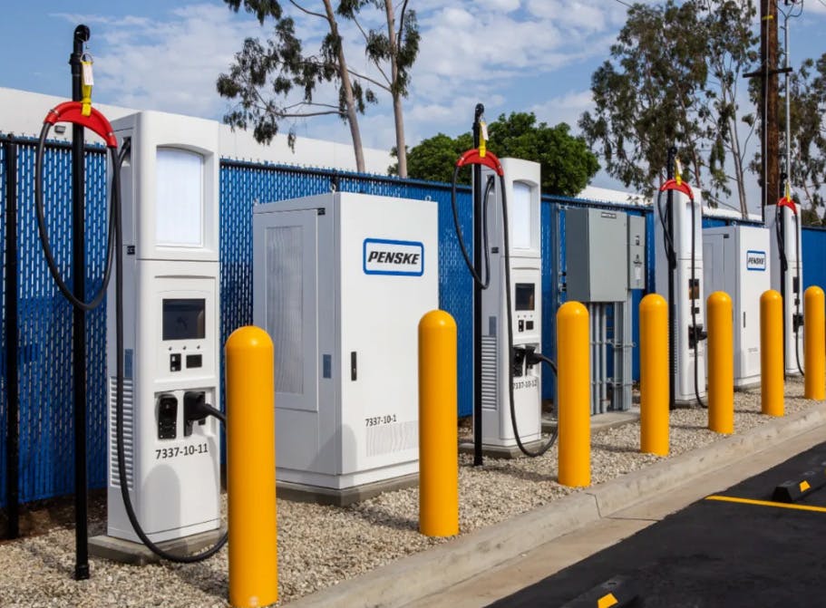 As of August 2020, Penske Truck Leasing had 21 Siemens 50k to 150 kW DC fast charging positions spread across six stations in Southern California.