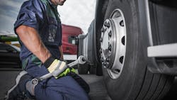 Dreamstime Xxl 199977005 Truck Tire Technician Welcomia 6074485ebc52a Dreamstime Xxl 199977005 Truck Tire Technician Welcomia 6074485ebc52a