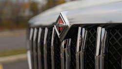 00100l Portrait 00100 Burst20181108072453680 Cover 60dc800921067 00100l Portrait 00100 Burst20181108072453680 Cover 60dc800921067