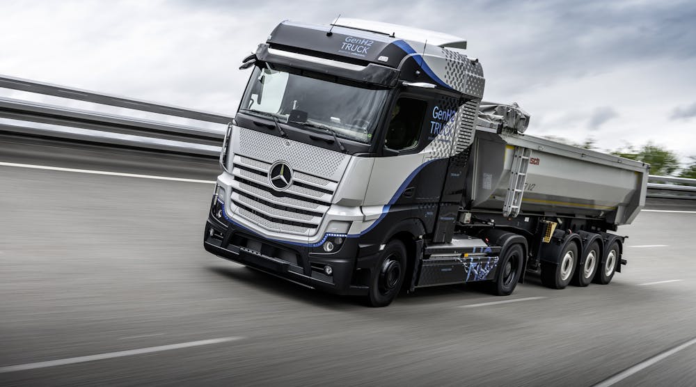 Daimler GenH2 fuel cell truck