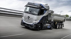 Daimler GenH2 fuel cell truck