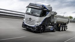 Daimler GenH2 fuel cell truck Daimler GenH2 fuel cell truck