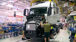 Nrv Volvo Workers Assembly Line 60ec4ea84b1bc