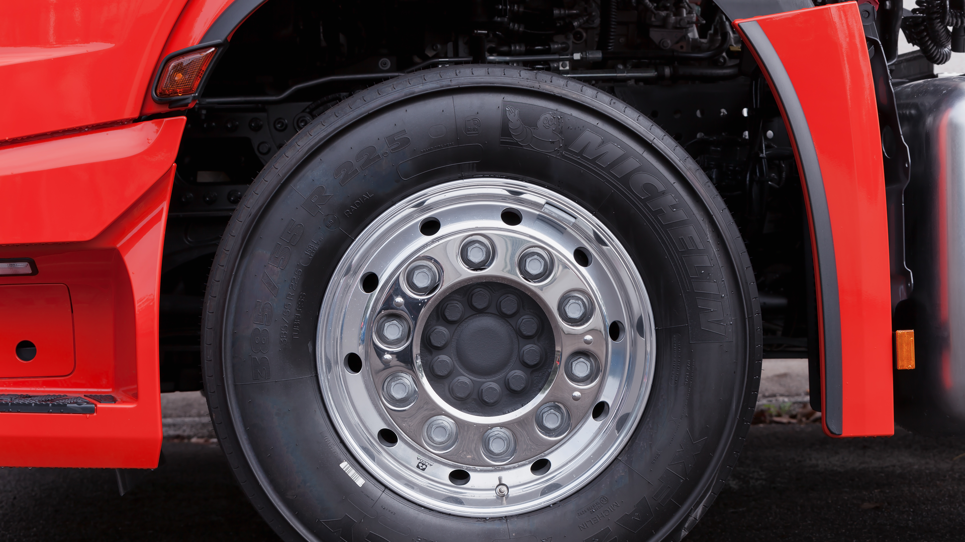 Semi Truck Tire Plg Foto Dreamstime 60e4646567e36