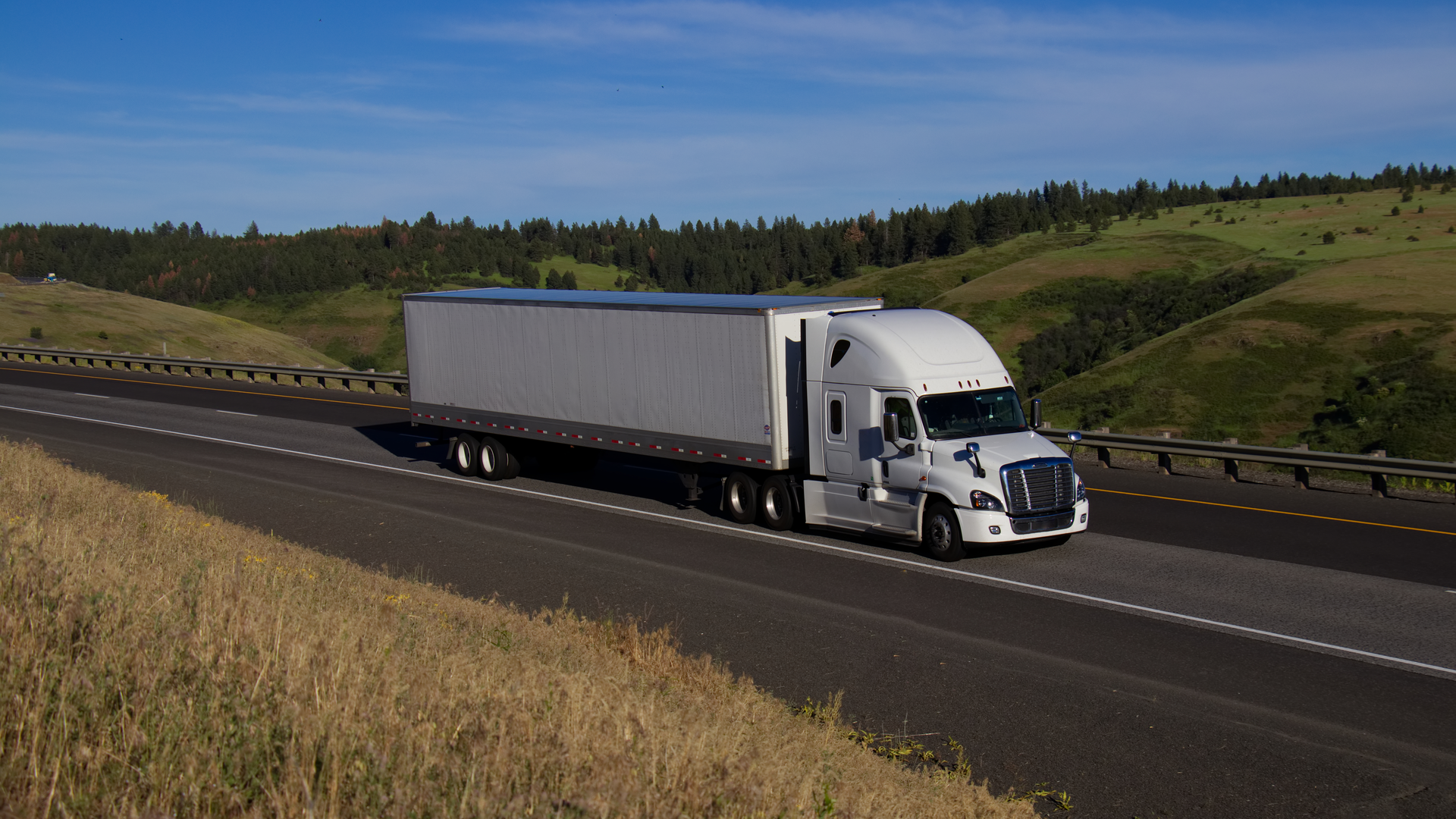White Freightliner Truck Trailer On Highway Dakotastudios Dreamstime 60f89b6ef2473