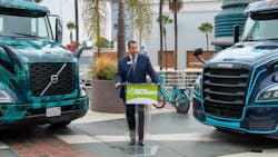 F0499e13 A4a3 43ae A5a7 565f781cdbff 612e74fc70d68 F0499e13 A4a3 43ae A5a7 565f781cdbff 612e74fc70d68