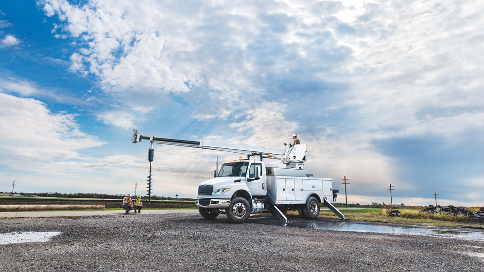 Navistar International Mv Digger Derrick With People Cmyk Update 2021 614cd0fca50ef