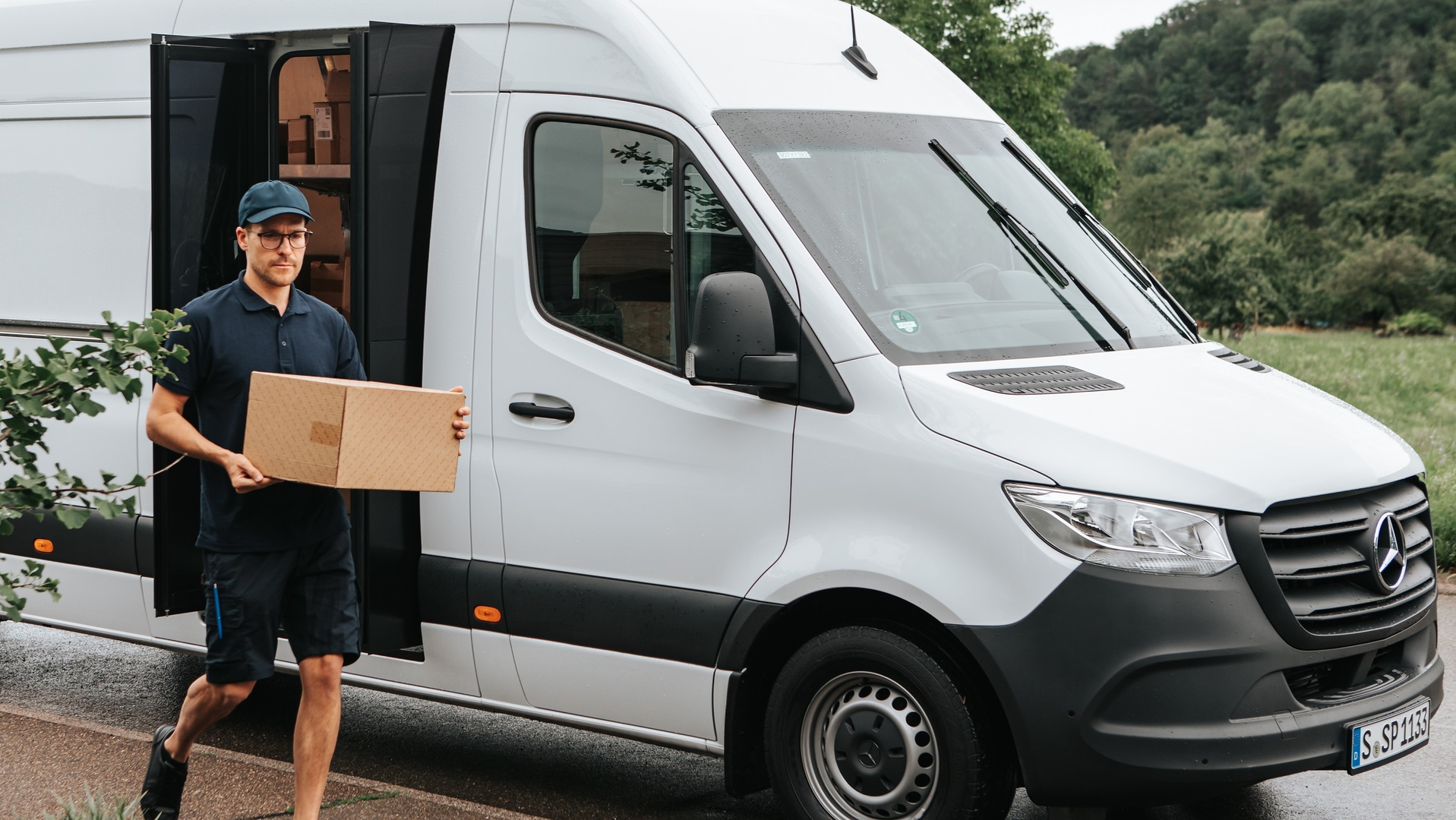 Sprinter Van Speed Delivery Door 61391f11bd139