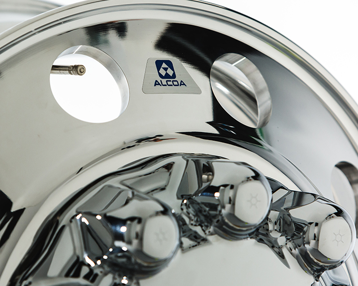 Alcoa Wheels Up Close 61410e69a04a6 614ca2fb9f11a