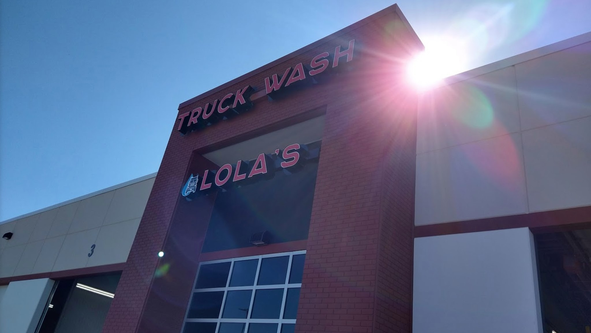 Lola S Truck Wash Facebook 613a157e142bd