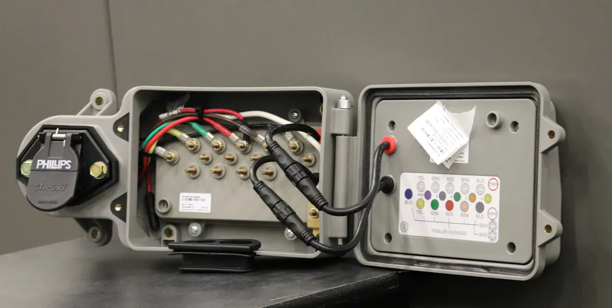 Phillips Connect releases SmartLock trailer products | FleetOwner