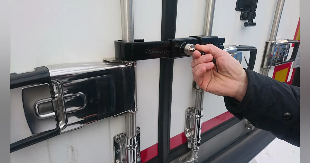 Reefer Container Safety Pin TrailerLock ‘holds universal key’ to reefer trailer, sea container ...