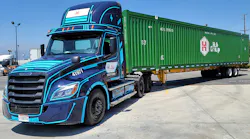 Freightliner E Cascadia Hub Group Dtna
