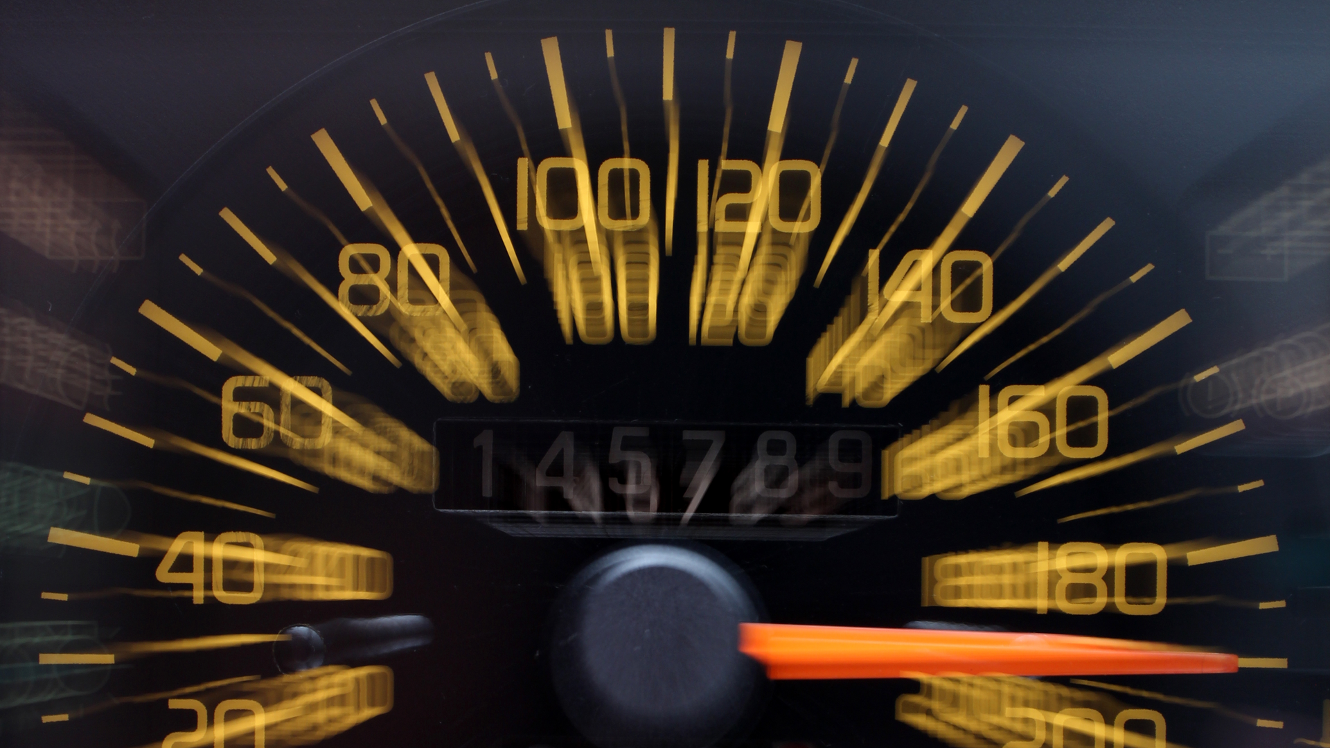 Speeding 24301164 Deosum Dreamstime 616444b38fc3b