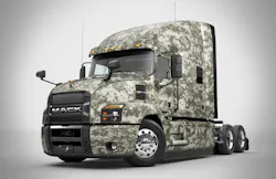 The Workforce Heroes program Anthem model is equipped with a Mack MP8HE-415SE engine with 415 hp and 1,660 lb-ft of torque and the Mack mDRIVE automated manual transmission. The Mack mDRIVE is standard on all Anthem models, enabling drivers to remain focused on driving, rather than shifting gears.