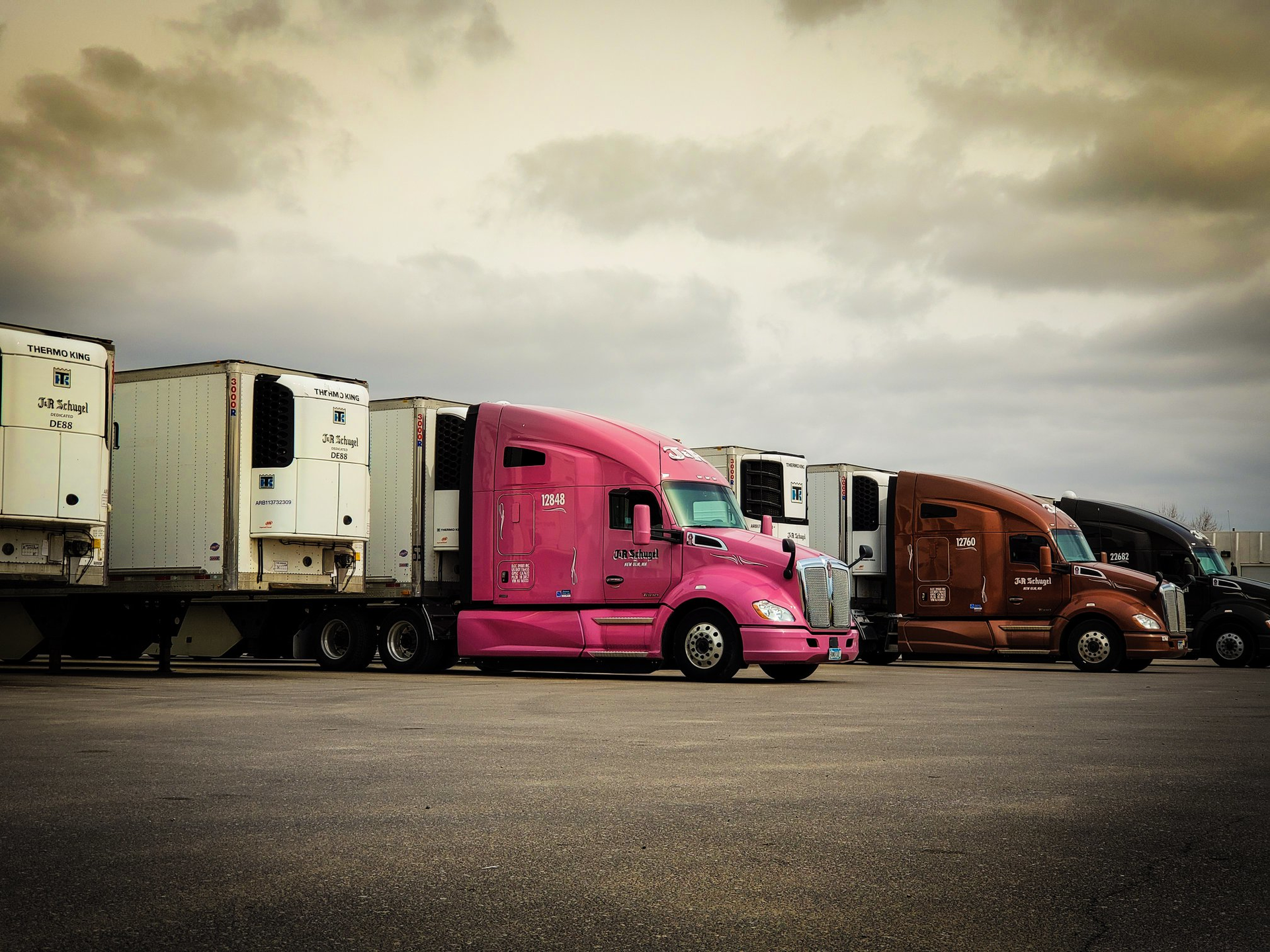 J R Schugel Trucks Trailers Facebook 616edc05a9f9c