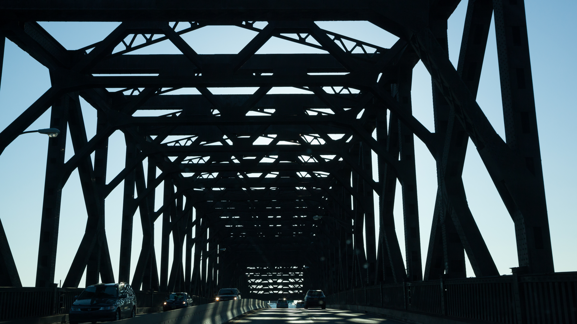 Infrastructure Bridge Road 40275487 Erin Cadigan Dreamstime 6189479fb951f