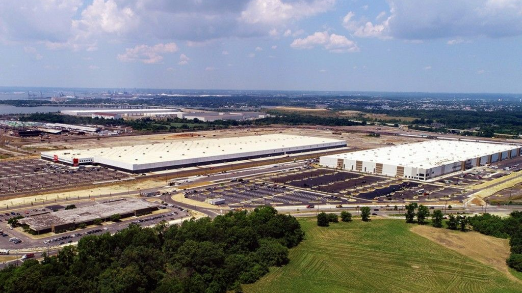 East Coast Warehouse 621d37239f4c2