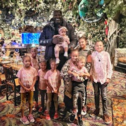 Shaq treated the Collins family to dinner at the Rainforest Café in Grapevine, Texas. Shaq treated the Collins family to dinner at the Rainforest Café in Grapevine, Texas.