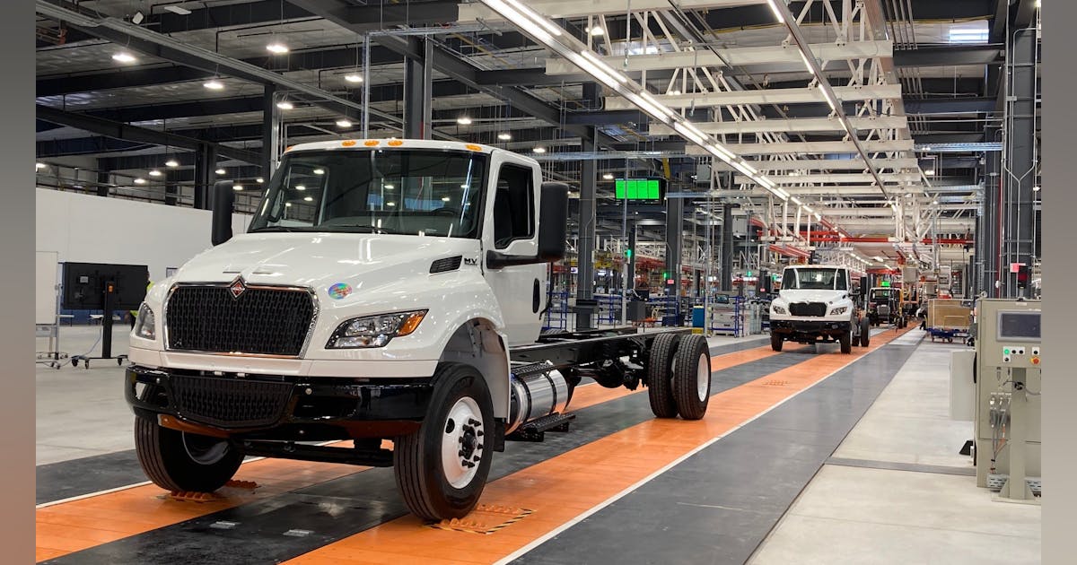 Navistar opens benchmark truck production plant in San Antonio | FleetOwner