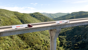 Convoy Go Trailer Highway
