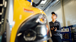 Penske Maintenance Tablet Stock Image 1 60c8a6240f476