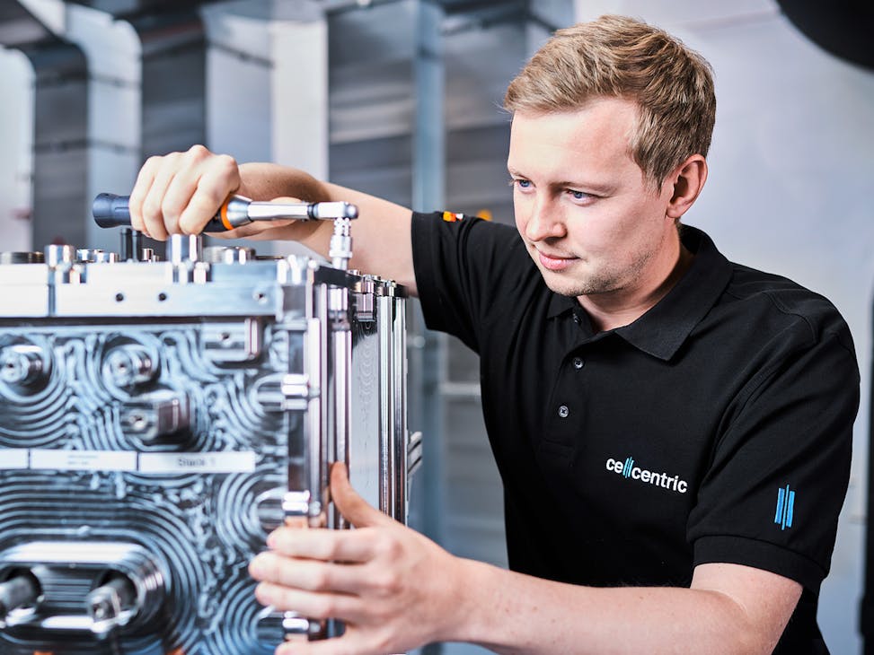 Cellcentric Werker Stack Montage 626167d5da292 Cellcentric Werker Stack Montage 626167d5da292