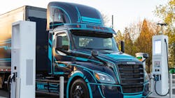 Freightliner customers have been making deliveries in two all-electric vehicles, the eM2 box truck and eCascadia Class 8 truck (pictured), in conjunction with two pilot programs, Innovation Fleet and Customer Experience Fleet. Fleet maintenance facilities looking to service BEVs do need to think about on-site charging infrastructure. Freightliner customers have been making deliveries in two all-electric vehicles, the eM2 box truck and eCascadia Class 8 truck (pictured), in conjunction with two pilot programs, Innovation Fleet and Customer Experience Fleet. Fleet maintenance facilities looking to service BEVs do need to think about on-site charging infrastructure.