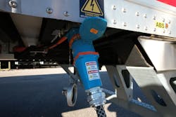 Walmart's fleet of 80,000 trailers includes 10,000 refrigerated trailers. Walmart's fleet of 80,000 trailers includes 10,000 refrigerated trailers.