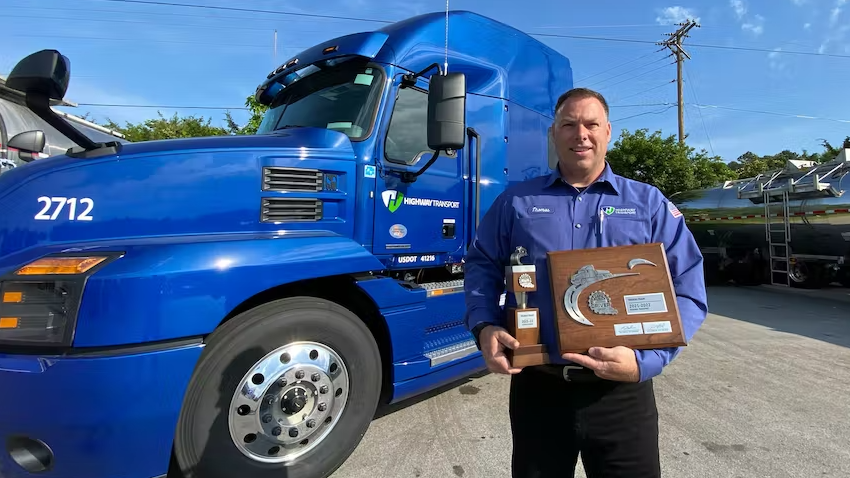 Five good things in trucking: Drivers helping others | FleetOwner