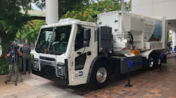 221005 Mack Lr Electric Introduced To Miami Dade County Community