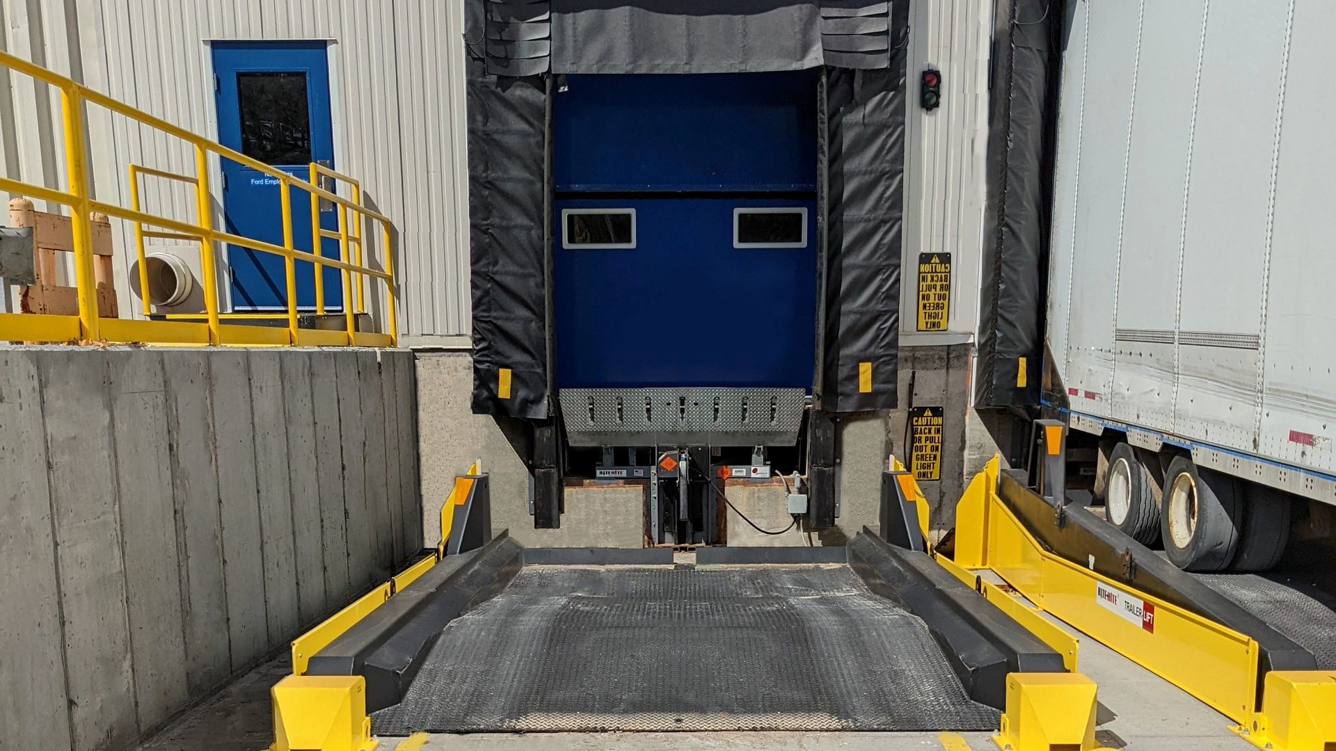 Rhtl Automotive Install Jpg 636276377f2c5