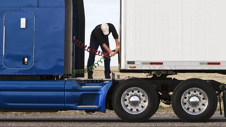 Dat Image 639b18d624356