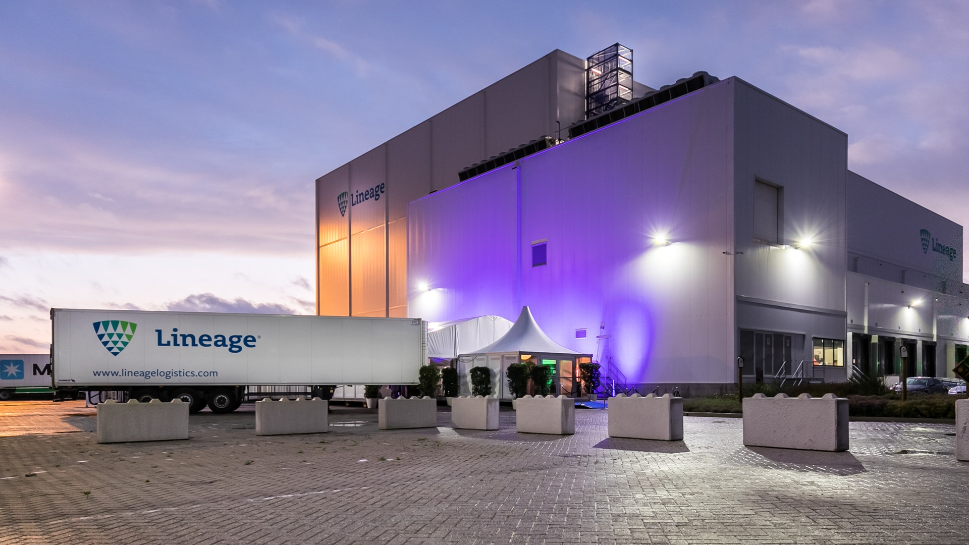 Lineage opens automated cold storage port facility in the Netherlands