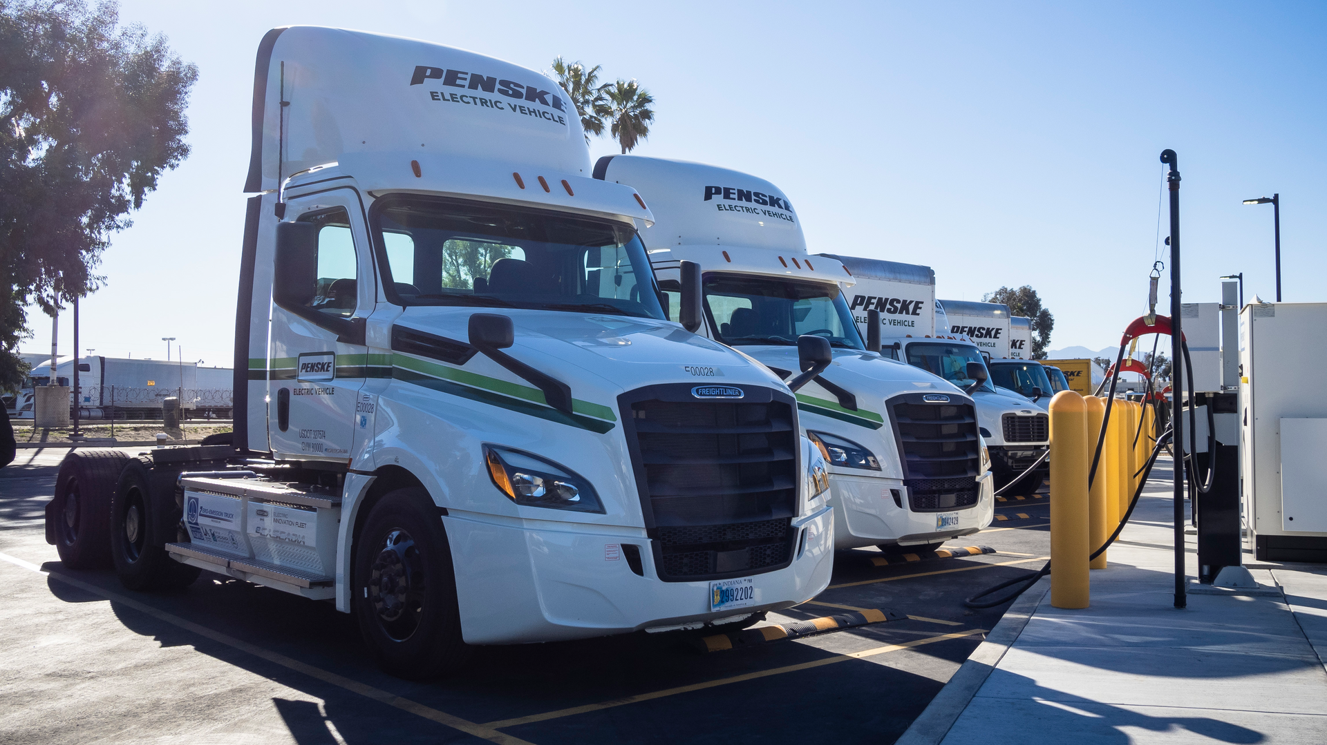 Penske Trucks Charging 6202723fbb858 63a4ce06ce7dd