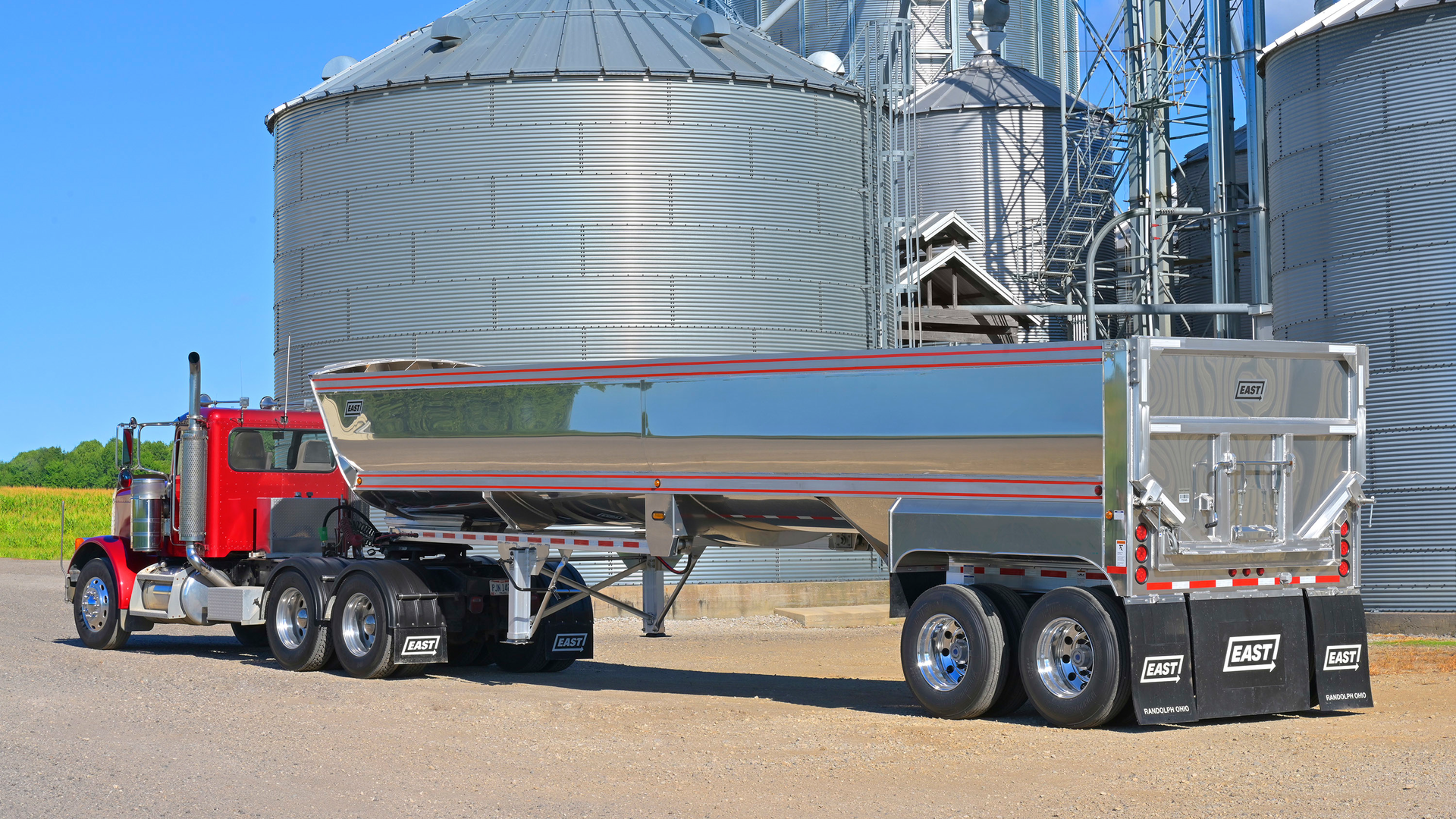 East announced a new round bottom trailer, the Horizon, in 2022.