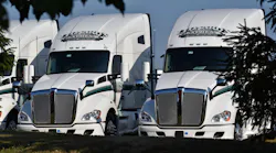 Leonard's Express Truck Photo 3