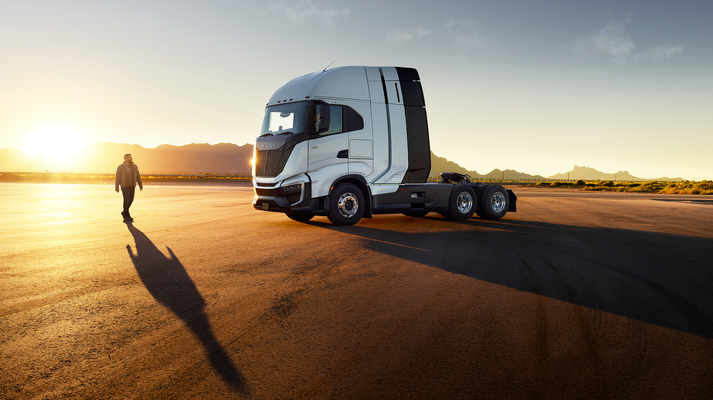 102622 Nikola Tre H Hero Shot 1 A 1 63f77cf1aa717