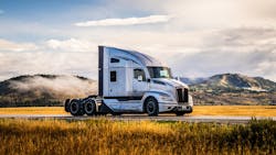 The T680 Signature Edition is available with Kenworth’s 76-in. mid- and high-roof sleeper configurations. The T680 Signature Edition is available with Kenworth’s 76-in. mid- and high-roof sleeper configurations.
