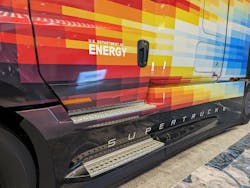 A close-up look at the side of Freightliner's SuperTruck II. A close-up look at the side of Freightliner's SuperTruck II.
