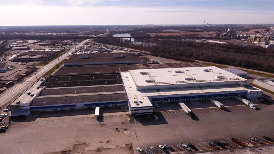 The MWCold Indianapolis warehouse is a 390,000-sq.-ft., multi-modal facility with 33,000 pallet positions and 46 dock doors.